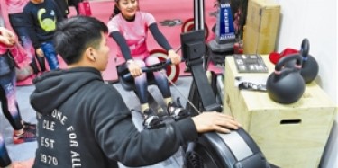 深圳展覽設(shè)計(jì)搭建商給您帶來報(bào)道：亞洲唯一女子運(yùn)動時尚展在深圳