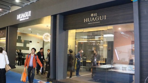 華桂家具接受畢加展覽采訪，亮相廣州家具展